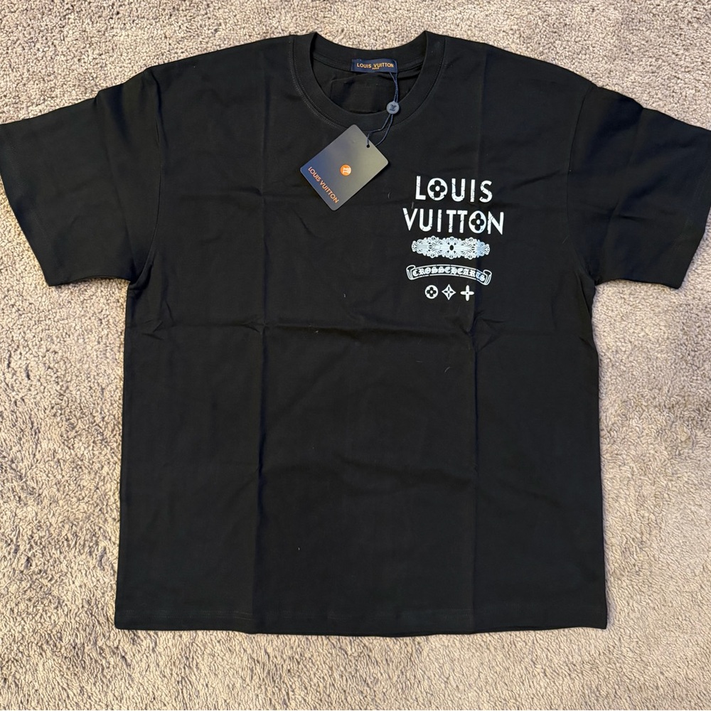 Louis Vuitton Men's Black Short Sleeve Logo T-Shirt